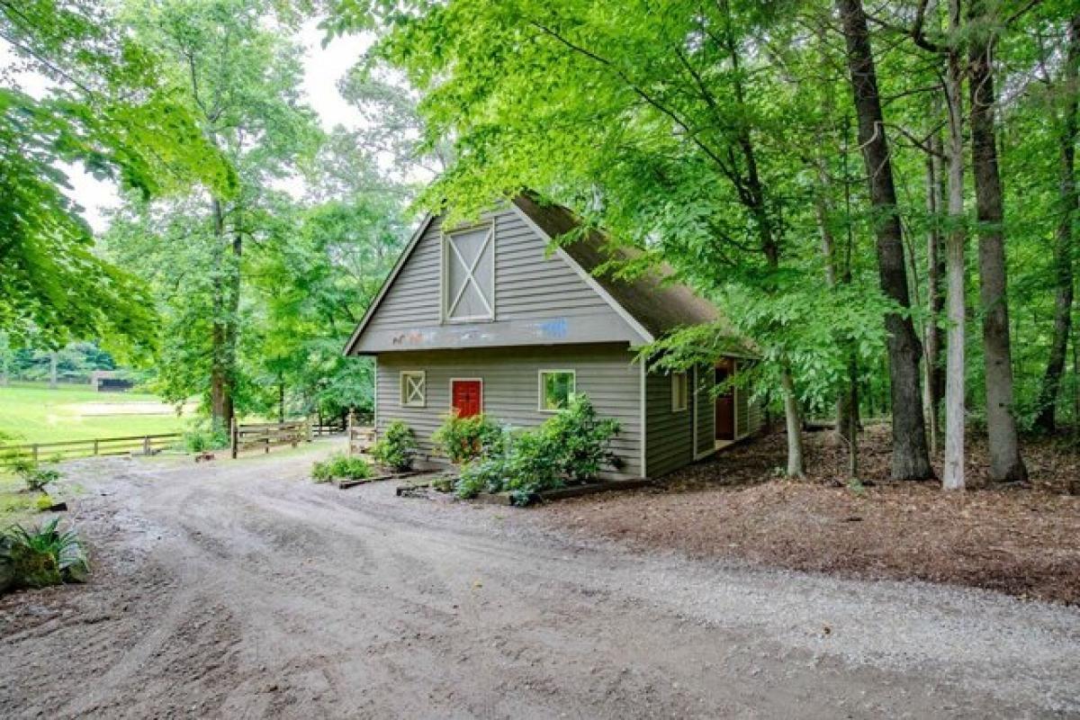 Picture of Home For Sale in Maidens, Virginia, United States