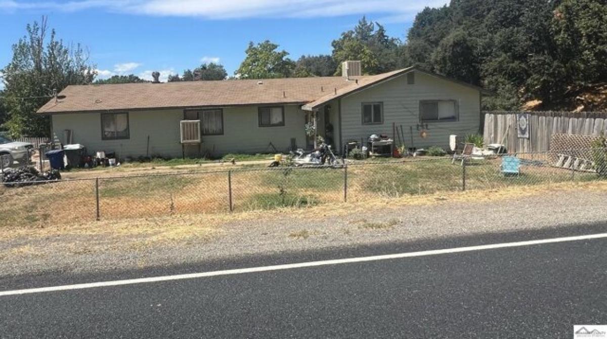 Picture of Home For Sale in Red Bluff, California, United States