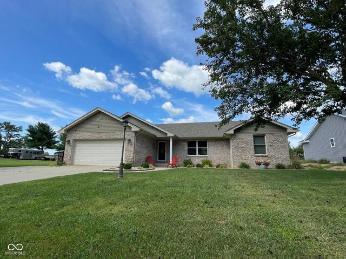 Picture of Home For Sale in Seymour, Indiana, United States