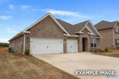 Home For Sale in Harvest, Alabama