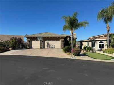 Home For Sale in Canyon Lake, California