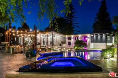 Home For Sale in Woodland Hills, California