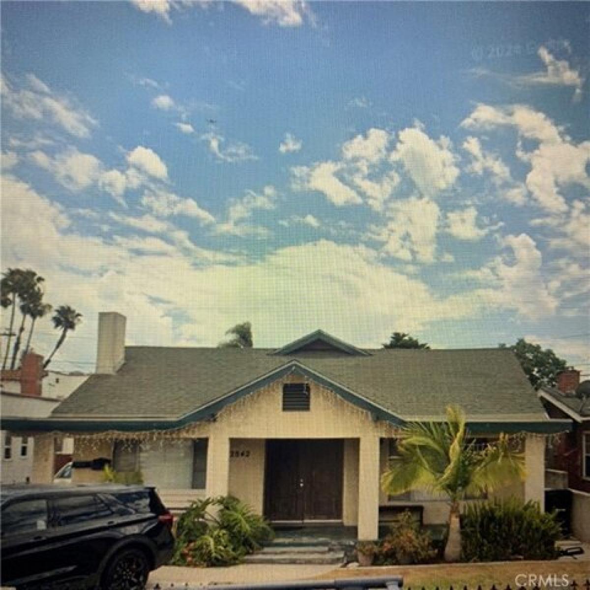 Picture of Home For Sale in Huntington Park, California, United States