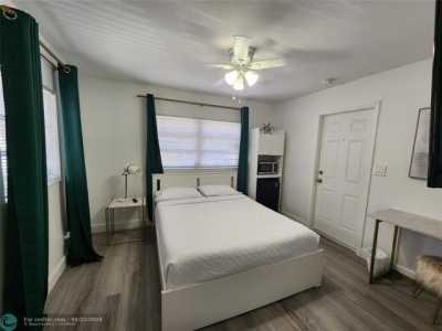 Apartment For Rent in Wilton Manors, Florida