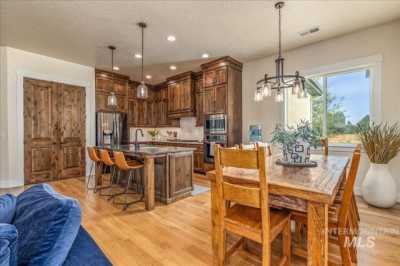 Home For Sale in Greenleaf, Idaho