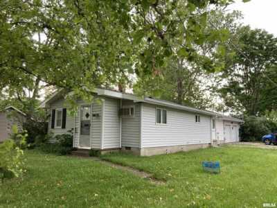 Home For Sale in Lincoln, Illinois