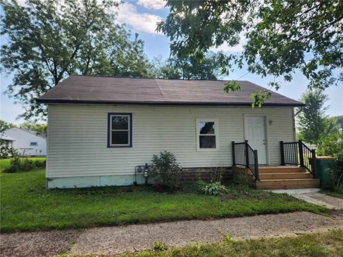 Picture of Home For Sale in Lakefield, Minnesota, United States