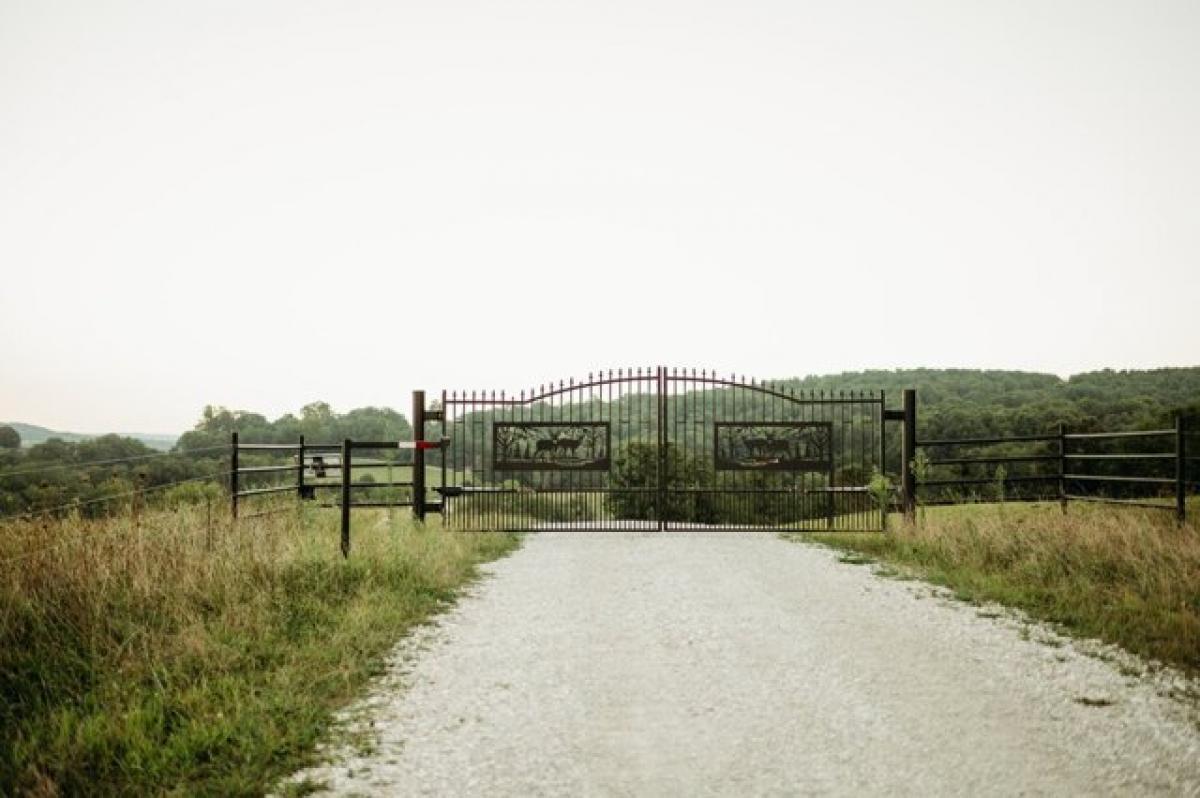 Picture of Residential Land For Sale in Licking, Missouri, United States