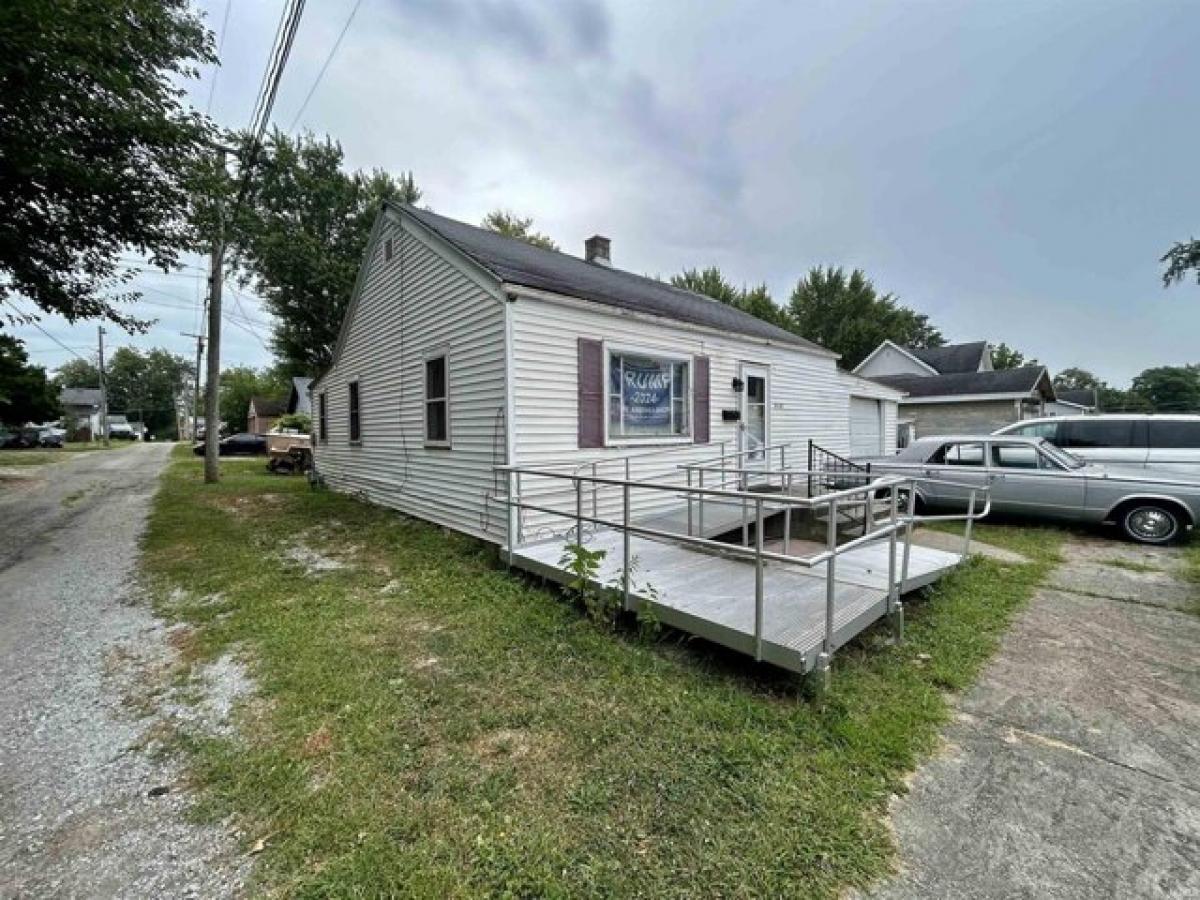 Picture of Home For Sale in Bluffton, Indiana, United States