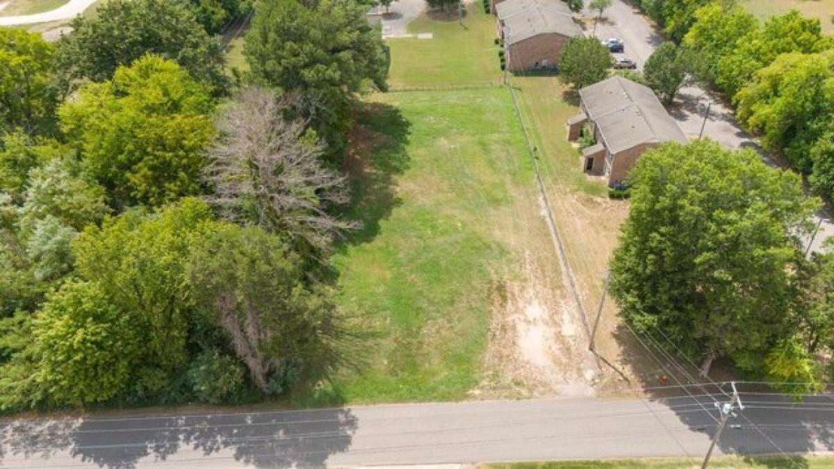 Picture of Residential Land For Sale in Savannah, Tennessee, United States