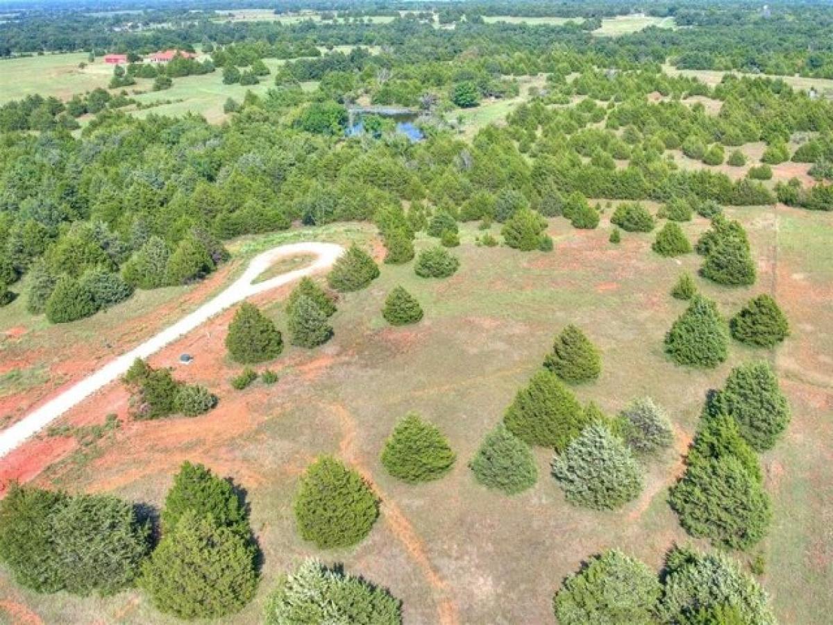 Picture of Residential Land For Sale in Guthrie, Oklahoma, United States