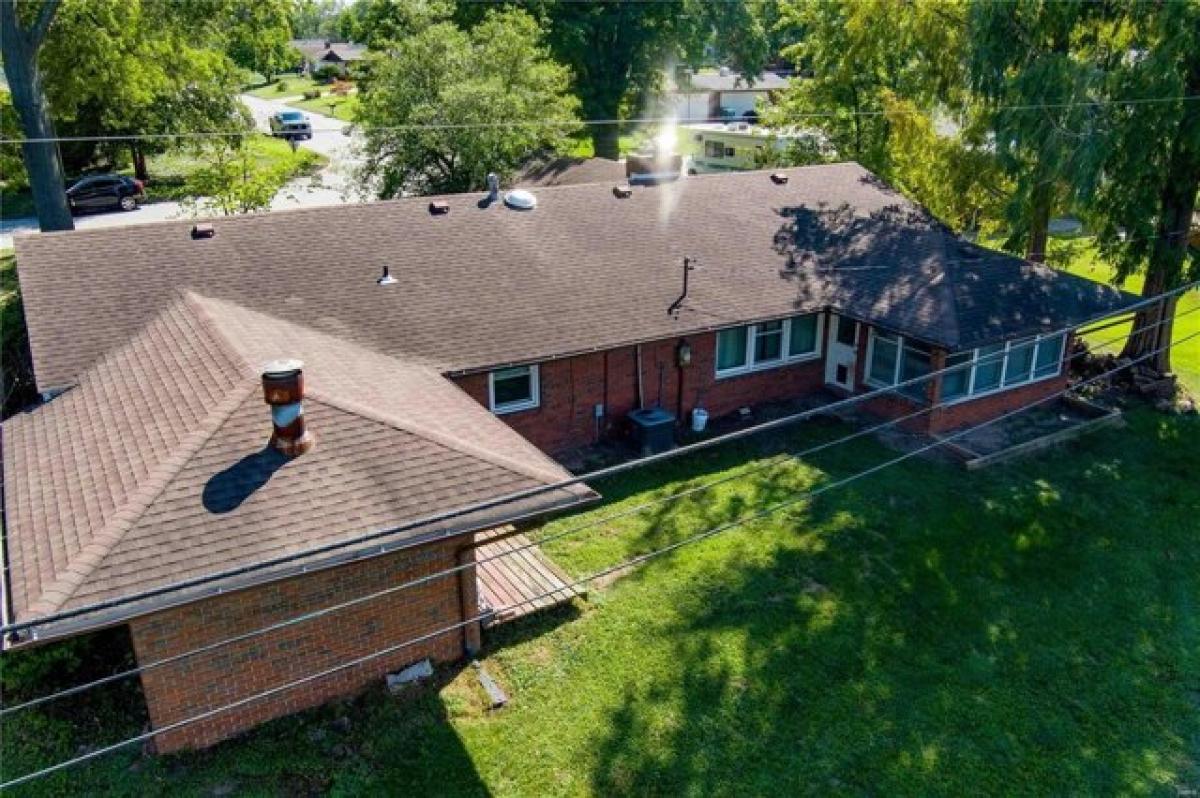 Picture of Home For Sale in Godfrey, Illinois, United States