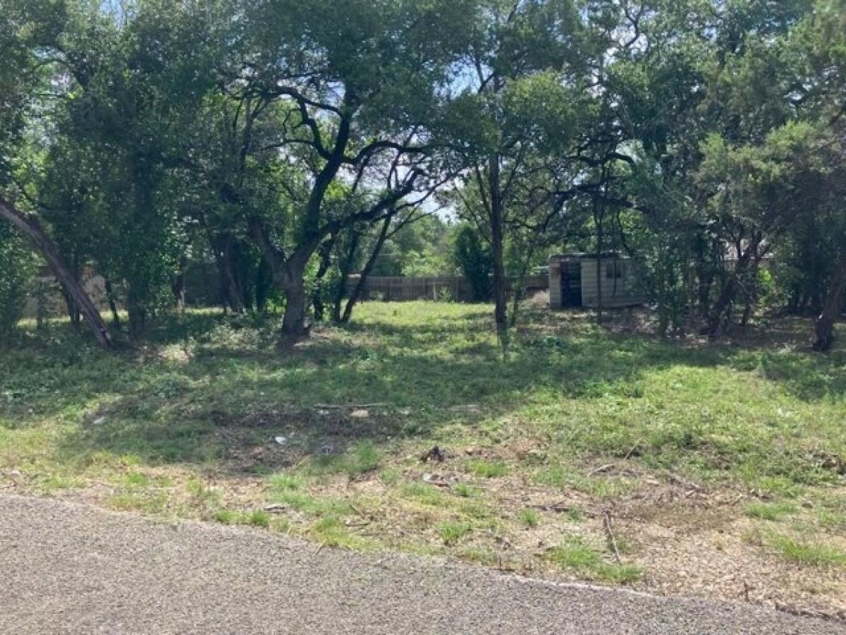 Picture of Residential Land For Sale in Jonestown, Texas, United States