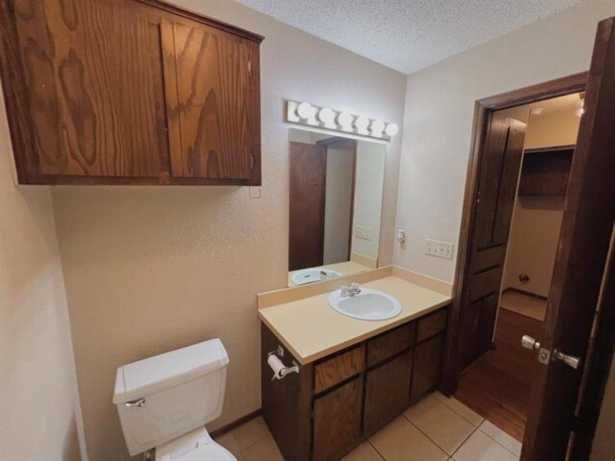 Picture of Home For Rent in Edmond, Oklahoma, United States