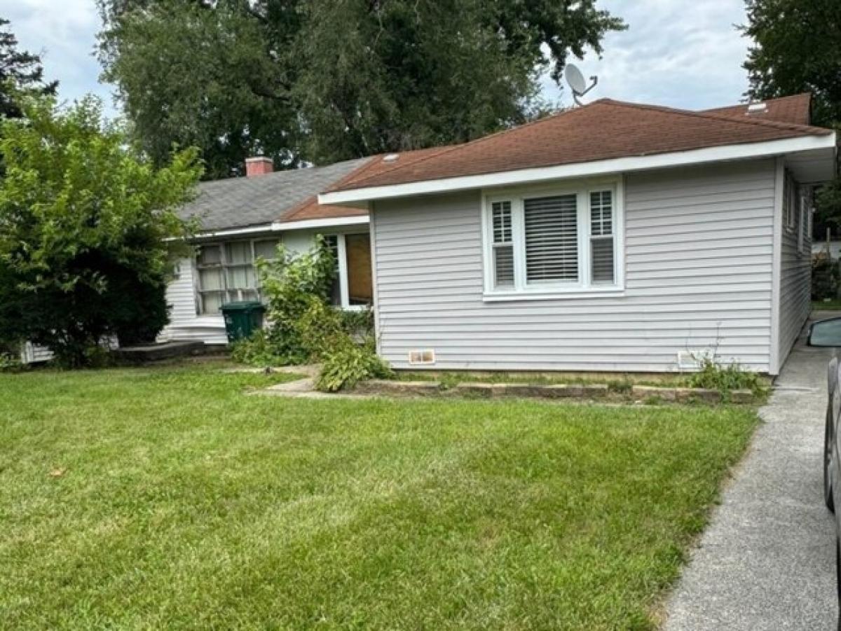 Picture of Home For Sale in Robbins, Illinois, United States