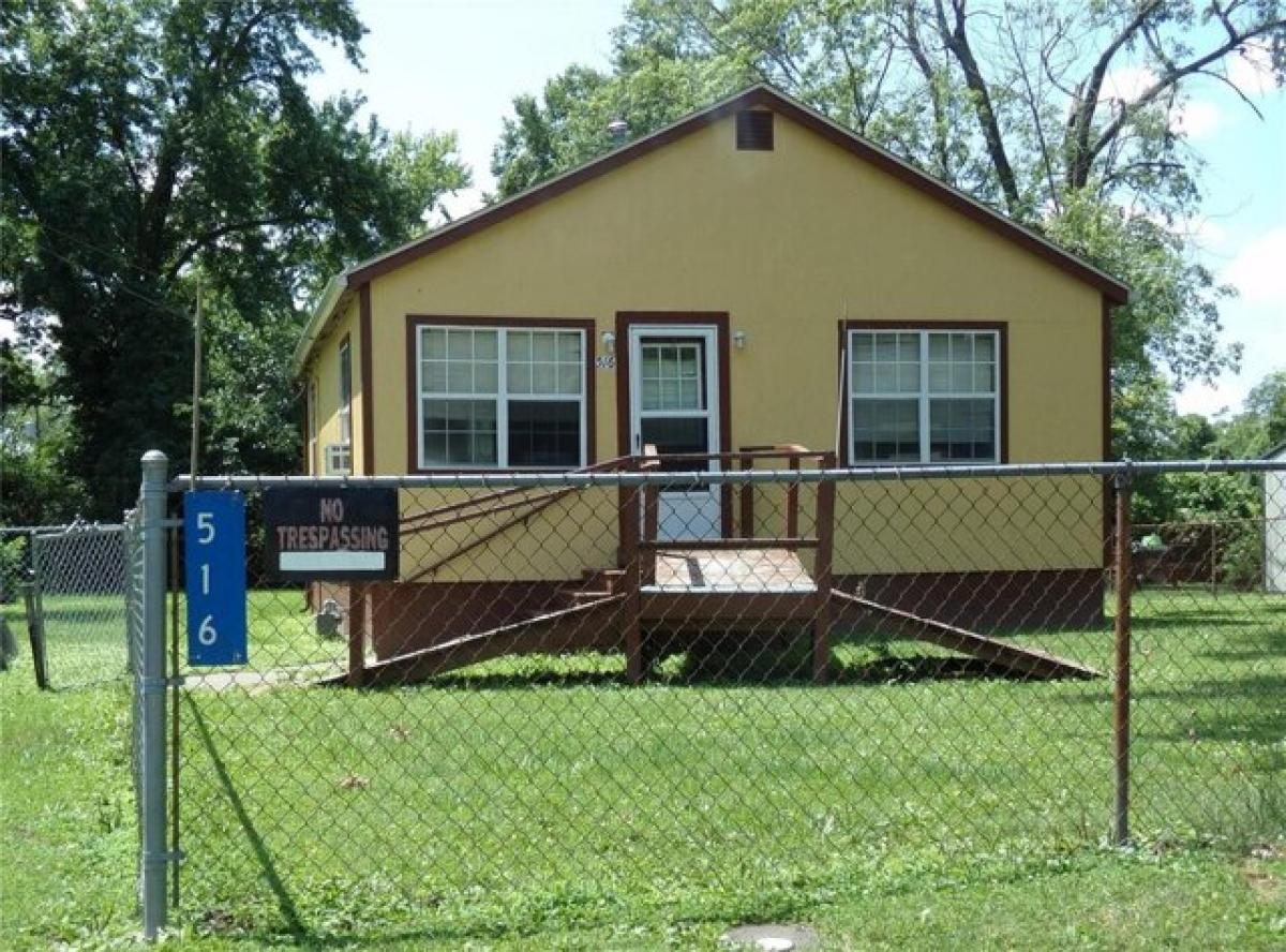 Picture of Home For Sale in Belleville, Illinois, United States