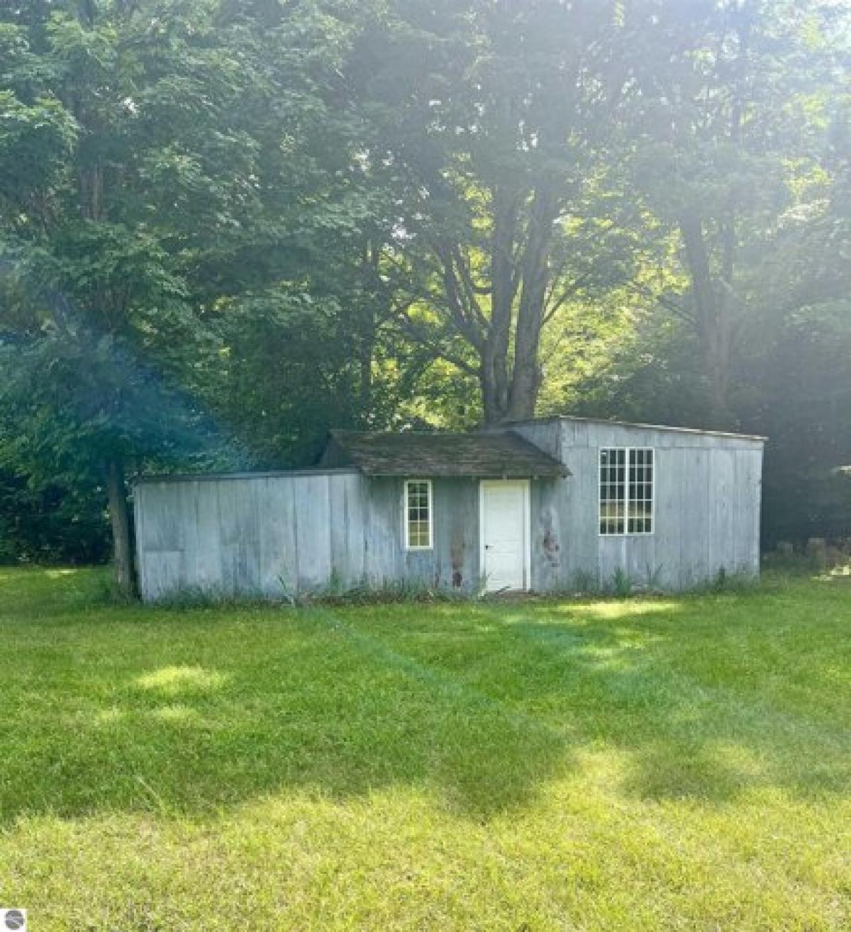 Picture of Home For Sale in Alden, Michigan, United States