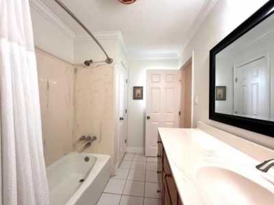 Home For Sale in Kenner, Louisiana