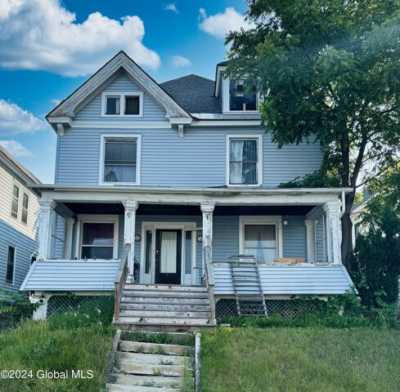 Home For Sale in Amsterdam, New York