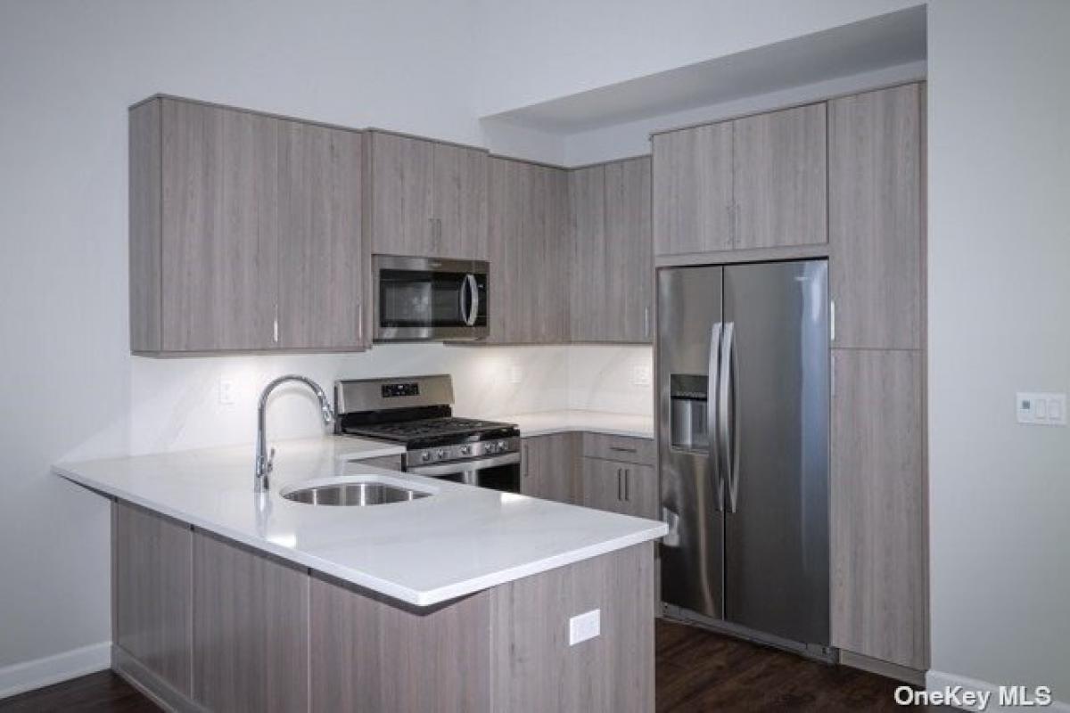 Picture of Apartment For Rent in Mount Sinai, New York, United States