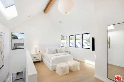 Home For Sale in Venice, California