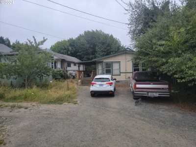 Home For Sale in Coos Bay, Oregon