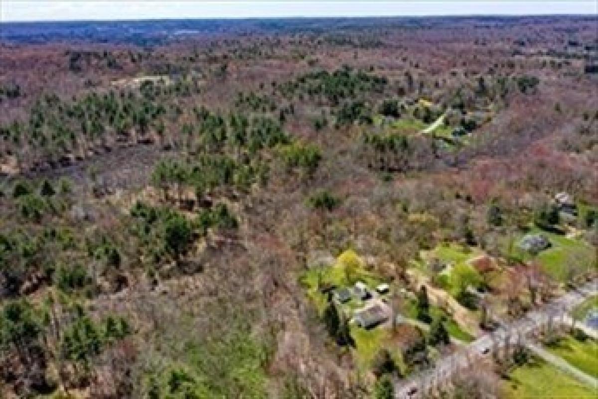 Picture of Residential Land For Sale in Sutton, Massachusetts, United States