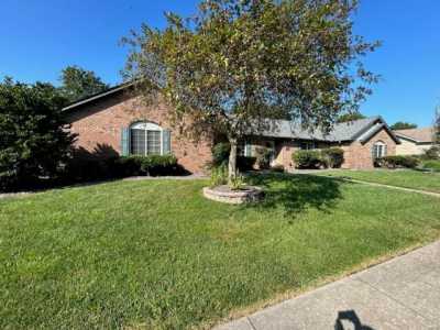 Home For Sale in Shiloh, Illinois