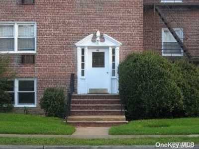 Apartment For Rent in Rockville Centre, New York