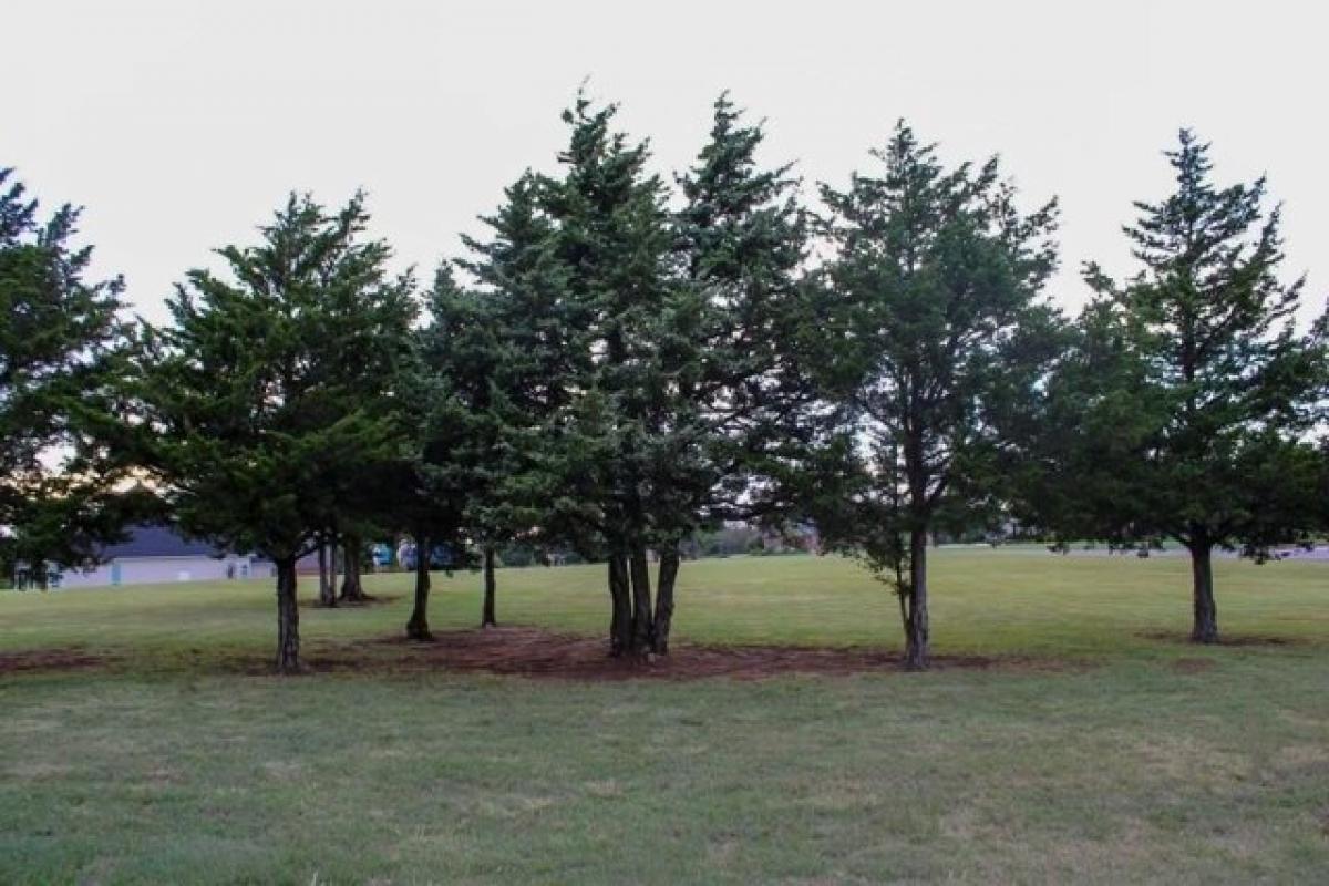 Picture of Residential Land For Sale in Edmond, Oklahoma, United States