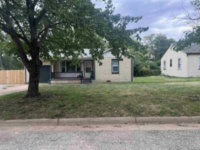 Home For Sale in Arkansas City, Kansas