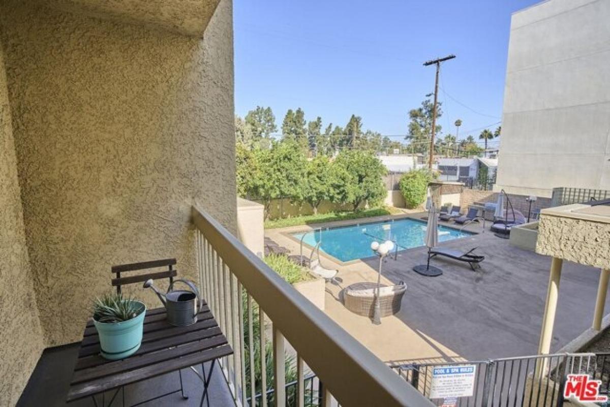 Picture of Home For Sale in North Hollywood, California, United States