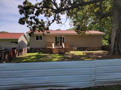 Home For Sale in Buffalo, Missouri