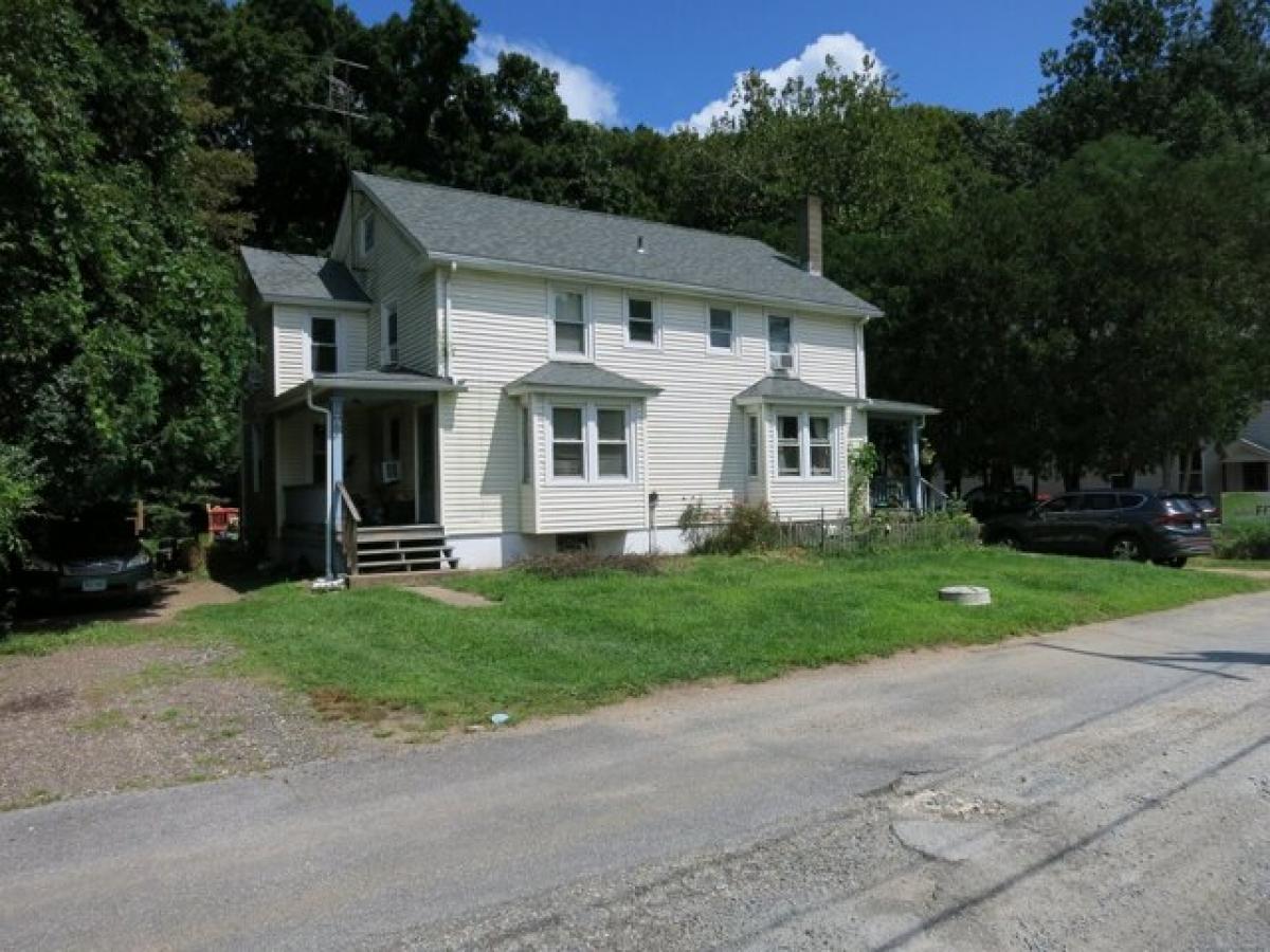 Picture of Home For Sale in East Haddam, Connecticut, United States