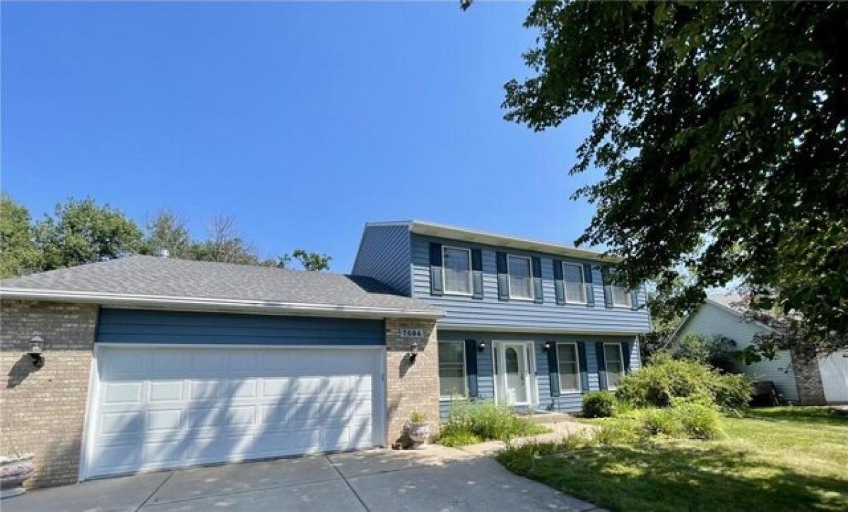 Picture of Home For Sale in Oakdale, Minnesota, United States