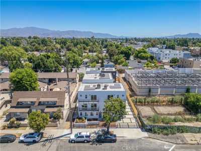 Home For Sale in Van Nuys, California