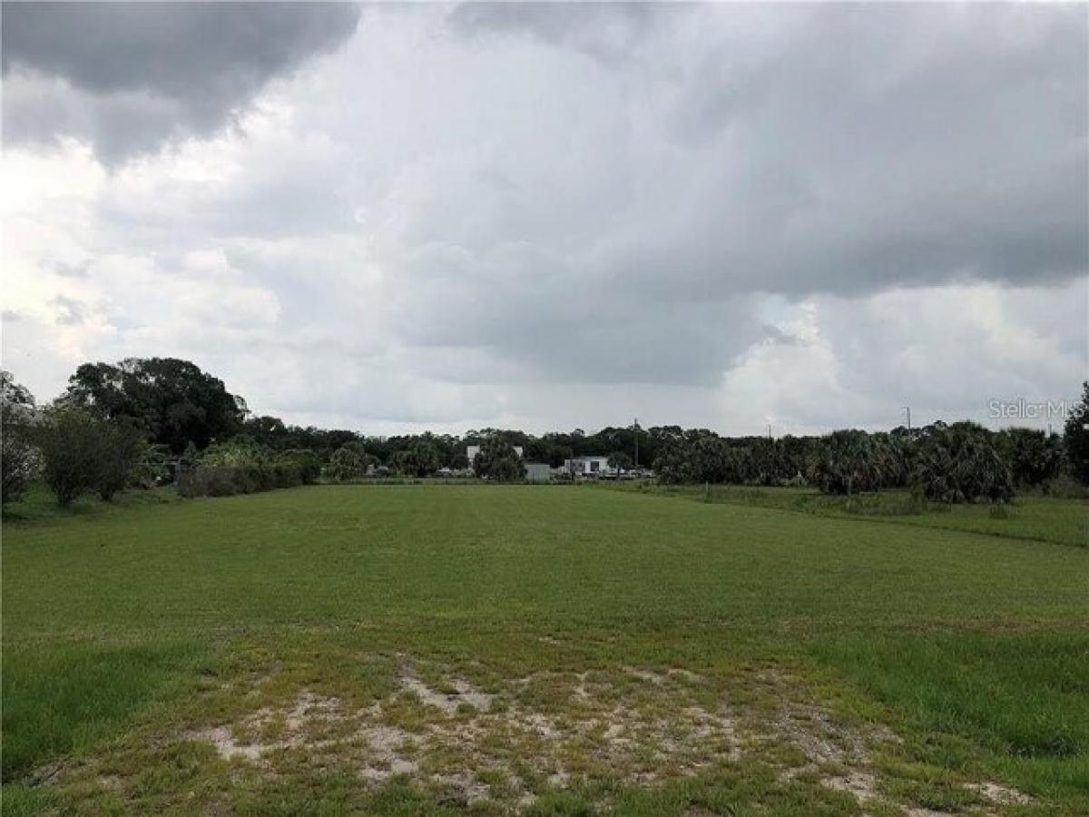 Picture of Residential Land For Sale in Intercession City, Florida, United States