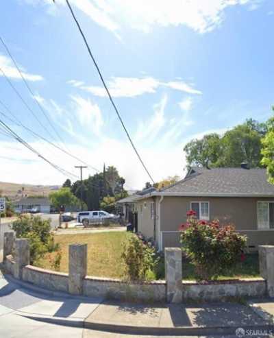 Home For Sale in Hayward, California