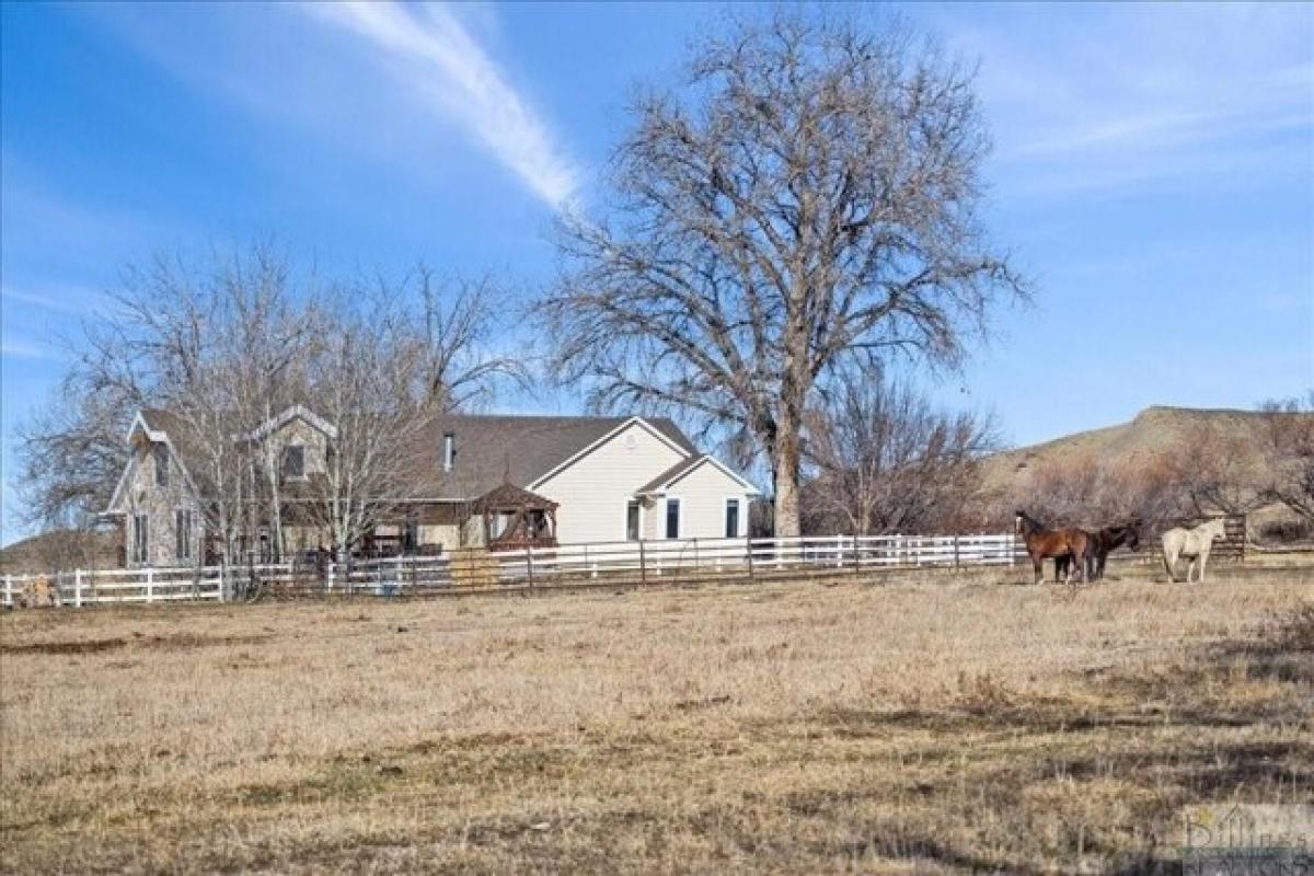 Picture of Home For Sale in Laurel, Montana, United States