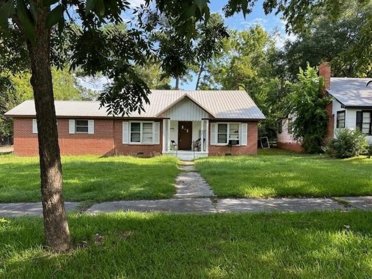 Picture of Home For Sale in Fitzgerald, Georgia, United States