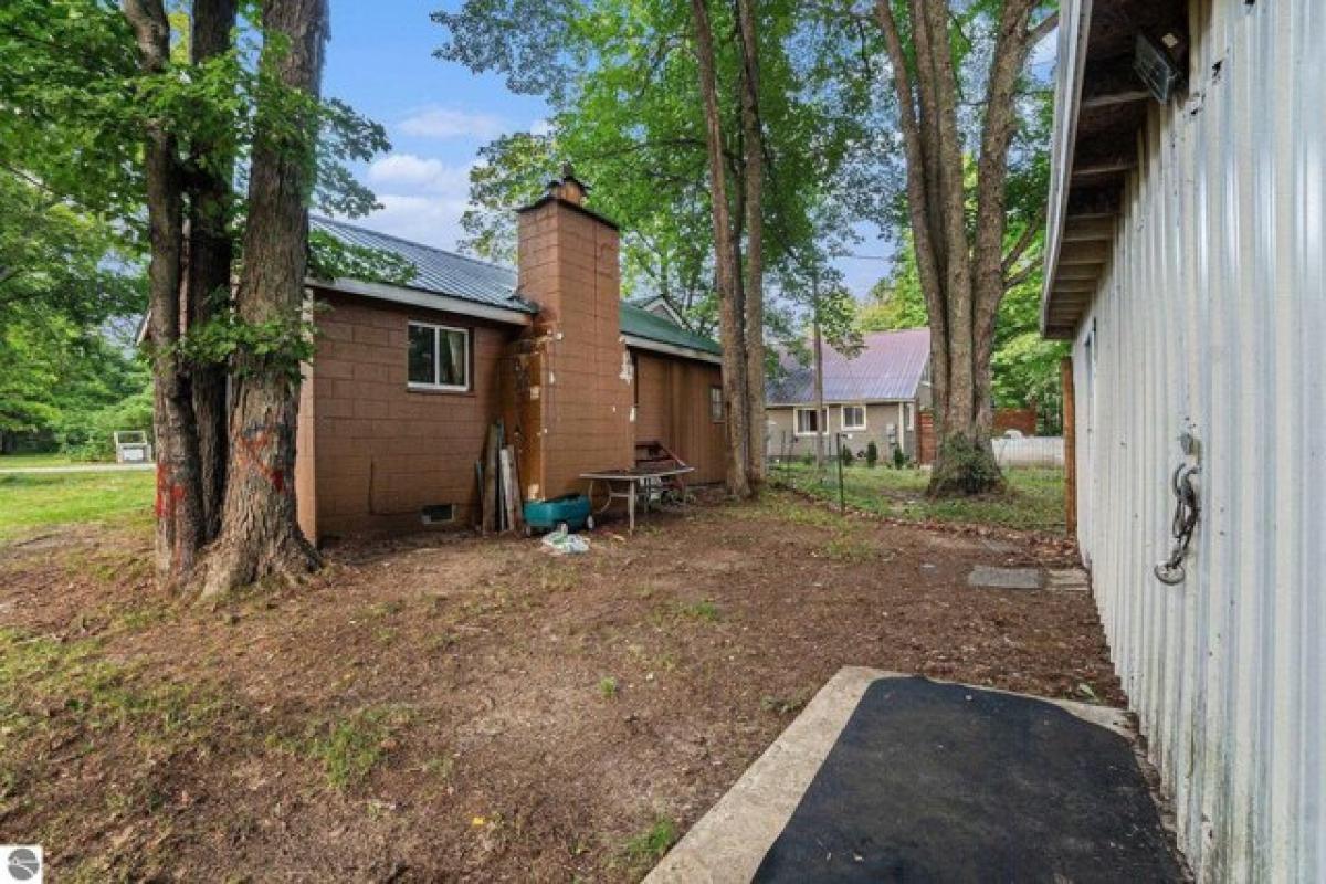 Picture of Home For Sale in Kalkaska, Michigan, United States