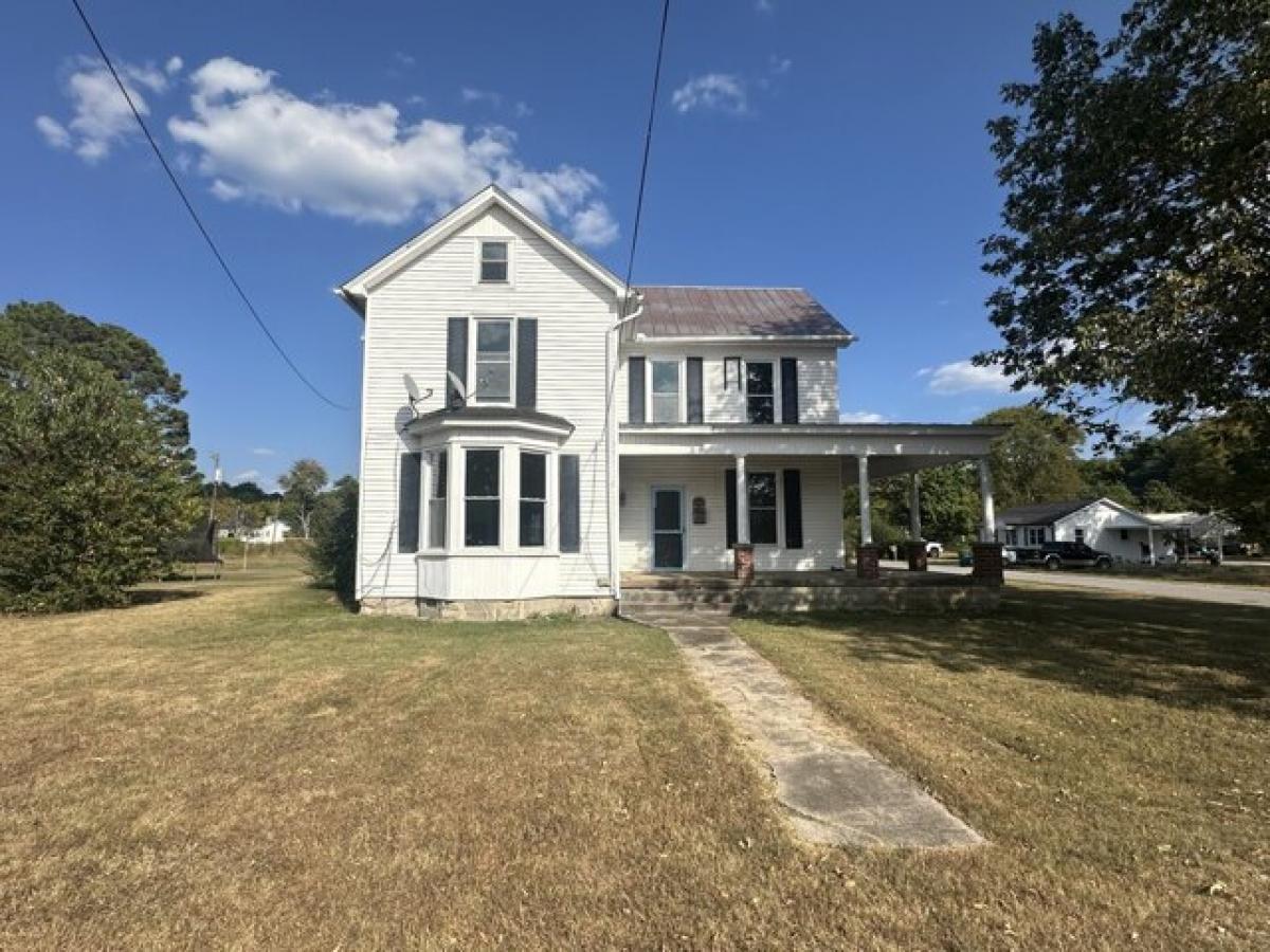 Picture of Home For Sale in Waverly, Tennessee, United States