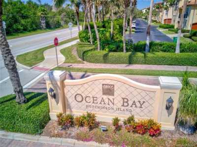 Home For Sale in Jensen Beach, Florida