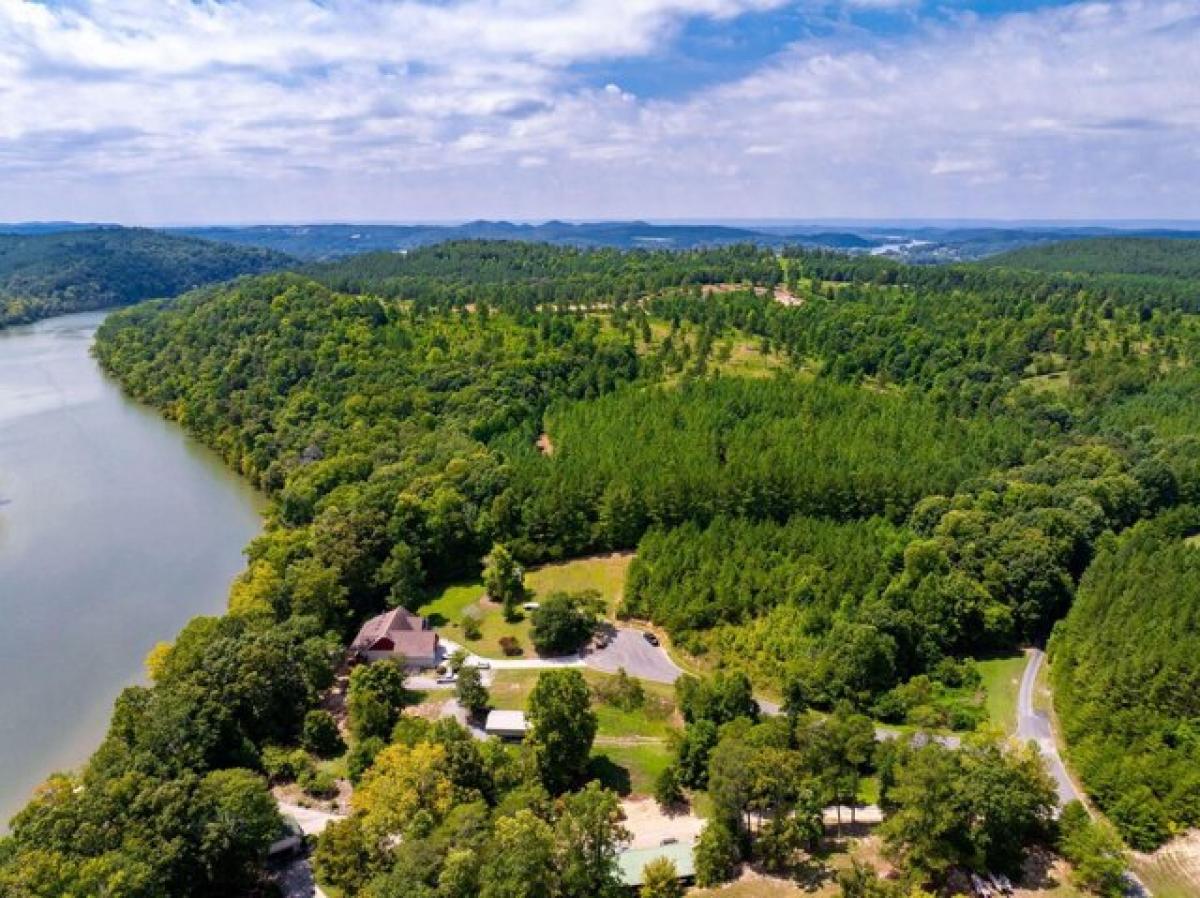 Picture of Residential Land For Sale in Calhoun, Tennessee, United States