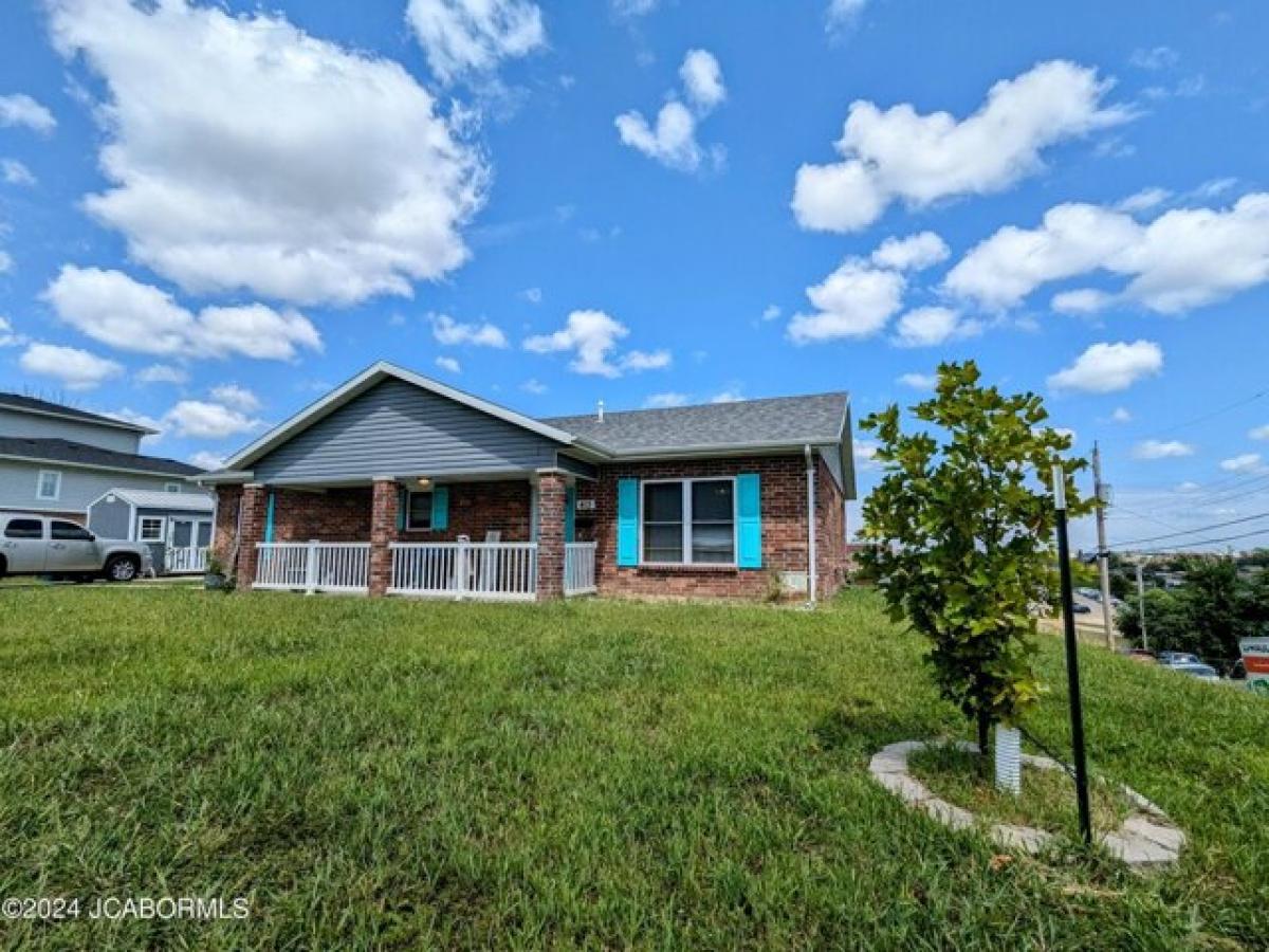 Picture of Home For Sale in Jefferson City, Missouri, United States