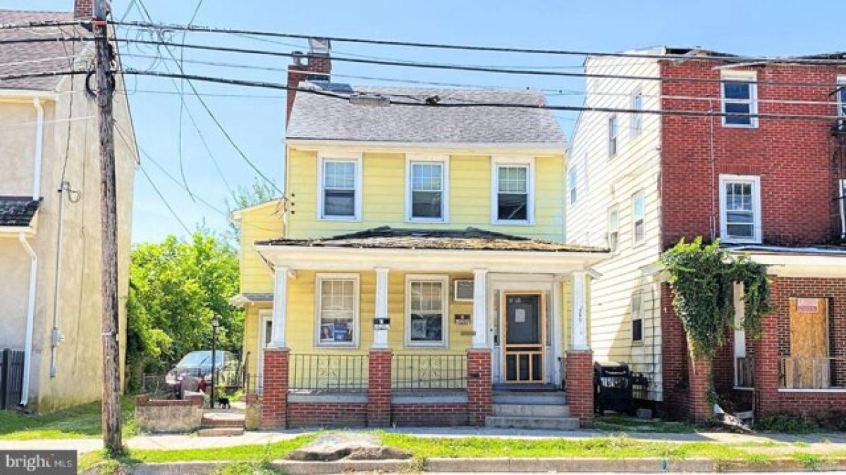 Picture of Home For Sale in Salem, New Jersey, United States