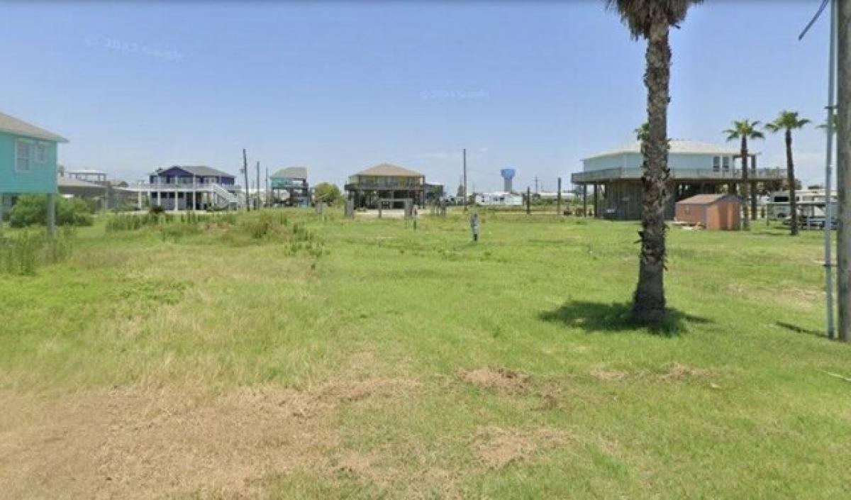 Picture of Residential Land For Sale in Crystal Beach, Texas, United States