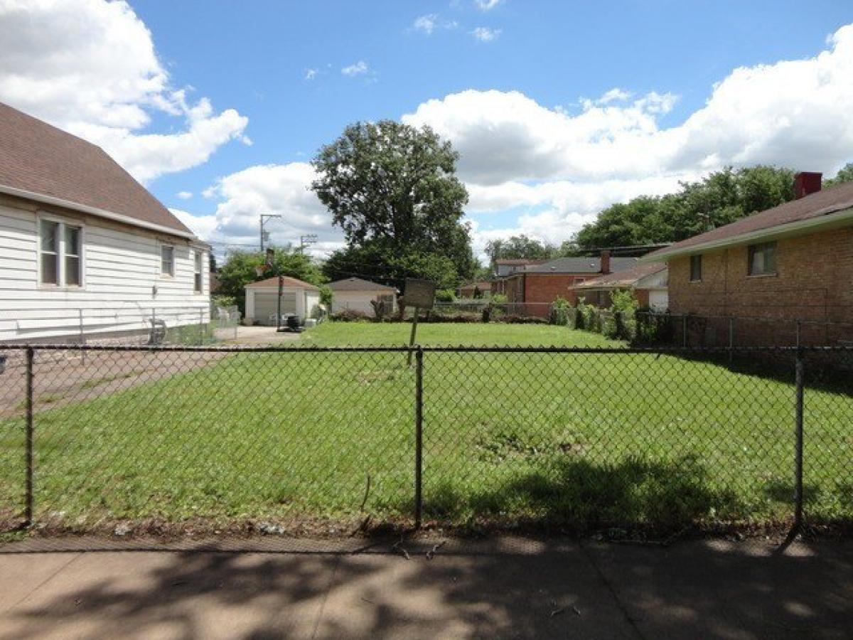 Picture of Residential Land For Sale in Chicago, Illinois, United States