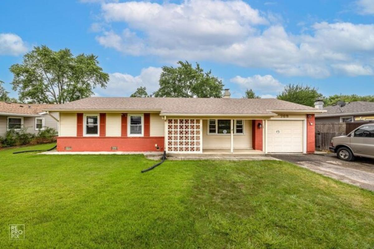 Picture of Home For Rent in Elk Grove Village, Illinois, United States