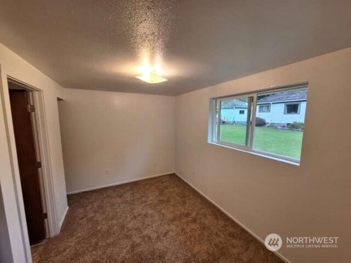 Picture of Home For Sale in Winlock, Washington, United States